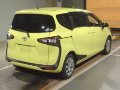 TOYOTA SIENTA X 2015