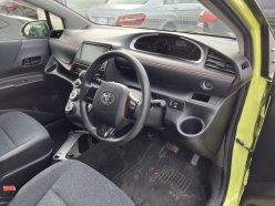 TOYOTA SIENTA X 2015