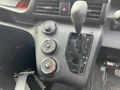 TOYOTA SIENTA X 2015