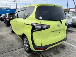TOYOTA SIENTA X 2015