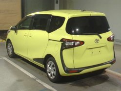 TOYOTA SIENTA X 2015