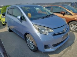 TOYOTA RACTIS X 2011