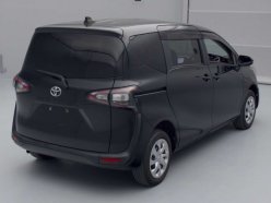 TOYOTA SIENTA G 4WD 2015