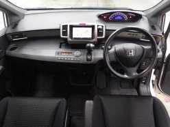 HONDA FREED SPIKE G Just Selection 2011