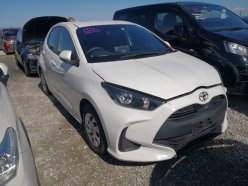 TOYOTA YARIS X 2020