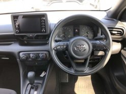 TOYOTA YARIS X 2020