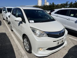 SUBARU TREZIA 1.5i-S 4WD 2011