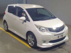 SUBARU TREZIA 1.5i-S 4WD 2011