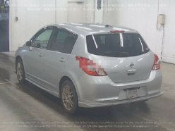 NISSAN TIIDA  2011