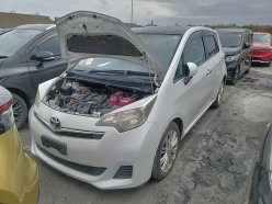 TOYOTA RACTIS G 2010