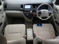 TOYOTA ISIS G 2011