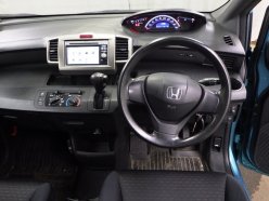 HONDA FREED SPIKE 4WD C 2010
