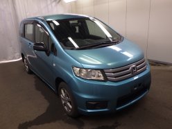 HONDA FREED SPIKE 4WD C 2010