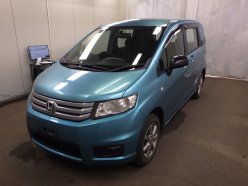 HONDA FREED SPIKE 4WD C 2010