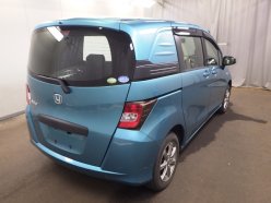 HONDA FREED SPIKE 4WD C 2010