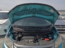HONDA FREED SPIKE 4WD C 2010