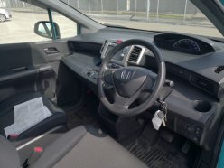HONDA FREED SPIKE 4WD C 2010