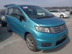 HONDA FREED SPIKE 4WD C 2010