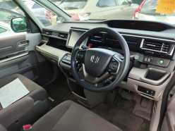 HONDA STEPWGN G 7seats 2015