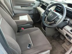 HONDA STEPWGN G 7seats 2015