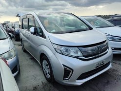 HONDA STEPWGN G 7seats 2015