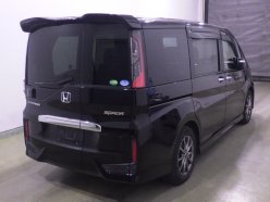 HONDA STEPWGN 7 seats 2015