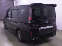 HONDA STEPWGN 7 seats 2015