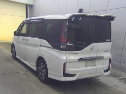 HONDA STEPWGN 7 Seats 2015