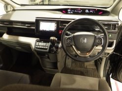 HONDA STEPWGN G 7seats 2015