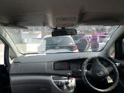 TOYOTA ISIS Platana 2011