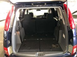 TOYOTA ISIS Platana 2011
