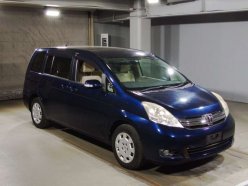 TOYOTA ISIS  2011