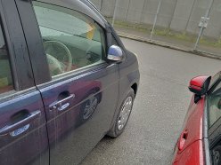 TOYOTA ISIS  2011