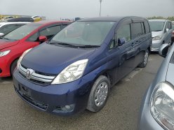 TOYOTA ISIS  2011