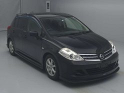 NISSAN TIIDA 15M SV Plus 2011