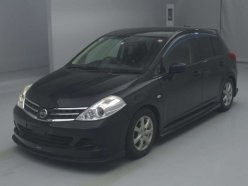 NISSAN TIIDA 15M SV Plus 2011