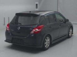 NISSAN TIIDA 15M SV Plus 2011