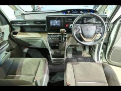 HONDA STEPWGN G-EX 8seats 2015