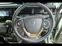 HONDA STEPWGN G-EX 8seats 2015