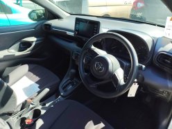 TOYOTA YARIS X 2020