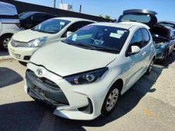 TOYOTA YARIS X 2020