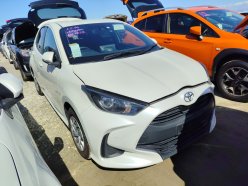 TOYOTA YARIS X 2020