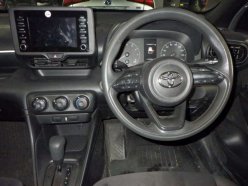 TOYOTA YARIS X 2020