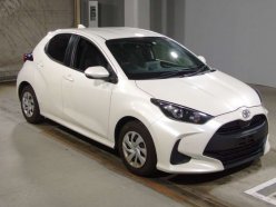 TOYOTA YARIS X 2020