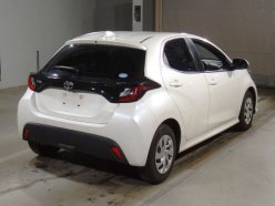 TOYOTA YARIS X 2020
