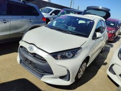 TOYOTA YARIS X 2020