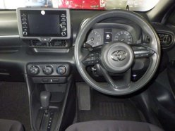TOYOTA YARIS X 2020