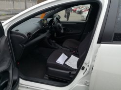 TOYOTA YARIS X 2020