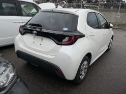 TOYOTA YARIS X 2020