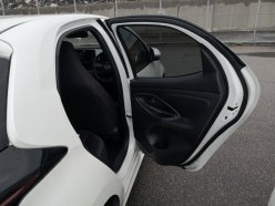 TOYOTA YARIS X 2020